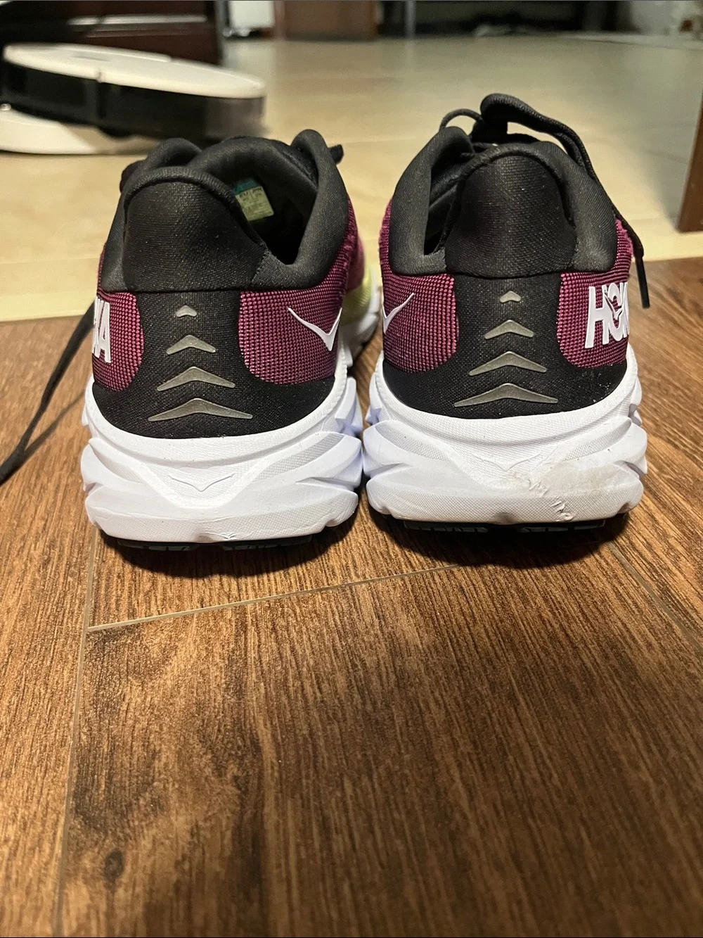 Hoka Clifton 8 Sneakers